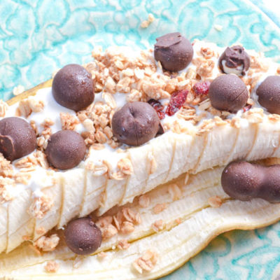 breakfast banana split with greek yogurt