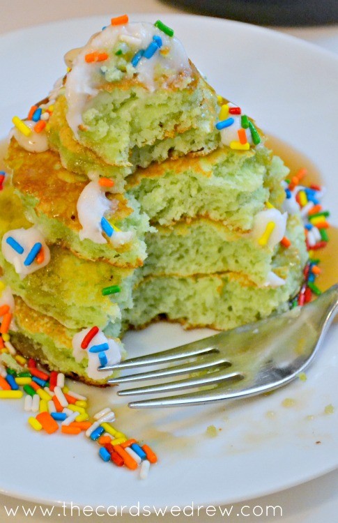 green christmas tree pancakes