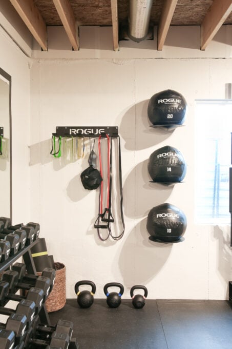 Corner with Hanger for Bands and TRX System