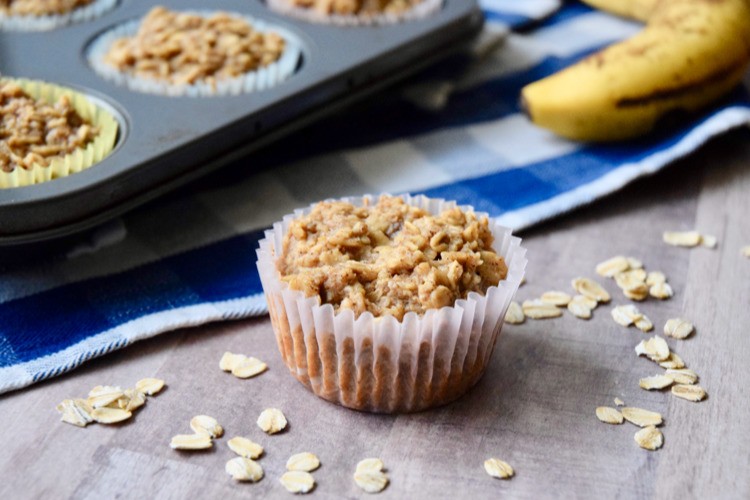 easy oatmeal banana muffins